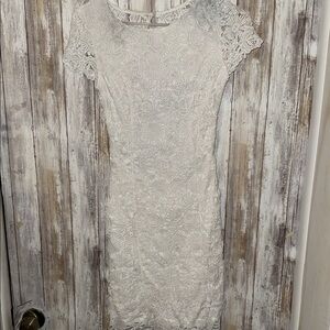 Lulu's White Floral Lace Midi Dress